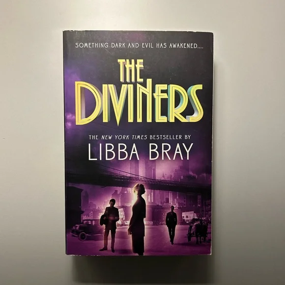 Books - Picture 4 of 10